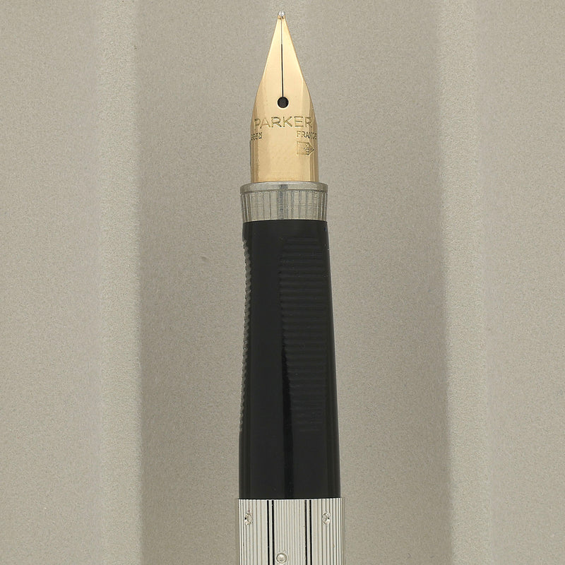 高級万年筆・ボールペンPARKER 14K siliver givenchi SCARCE 1983 PARKER 75 SILVER PLATED PERLE 14K FINE NIB FOUNTAIN PEN NE