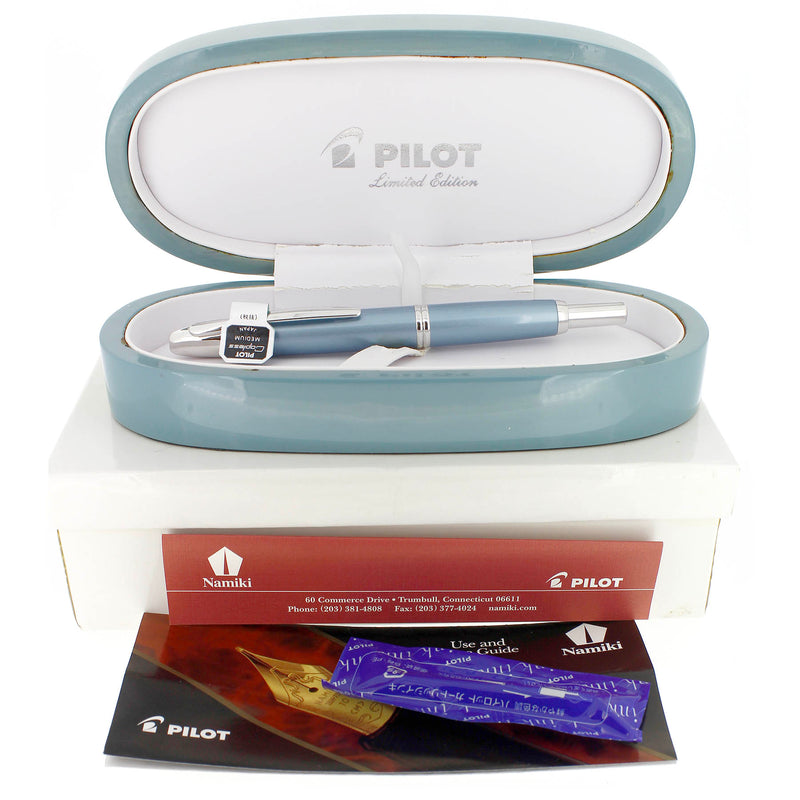 2006 PILOT LIMITED EDITION ICE BLUE VANISHING POINT 18K MEDIUM NIB FOUNTAIN PEN NEVER INKED OFFERED BY ANTIQUE DIGGER