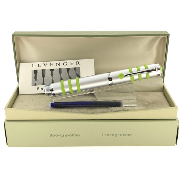 2013 LEVENGER LS3 GREEN MEDIUM NIB FOUNTAIN PEN NEW IN BOX NEVER INKED