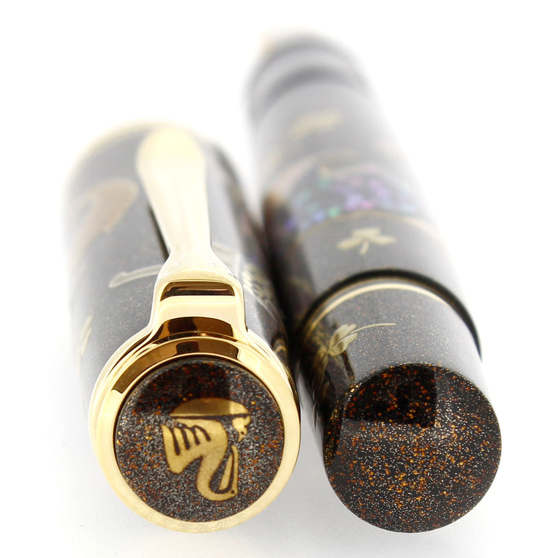 SCARCE PELIKAN M1000 FIVE LUCKY BATS MAKI-E LIMITED EDITION 67/123 FOUNTAIN PEN MINT IN BOX NEVER INKED OFFERED BY ANTIQUE DIGGER