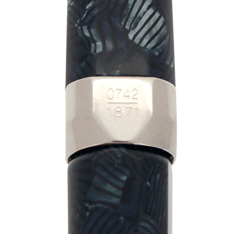 2006 VISCONTI OPERA AIDA CANDY STRIPE LIMITED EDITION 742/1871 18K M NIB FOUNTAIN PEN NEVER INKED OFFERED BY ANTIQUE DIGGER