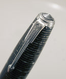 1939 PARKER GRAY PEARL VACUMATIC STREAMLINE STANDARD FOUNTAIN PEN W/ STAR CLIP OFFERED BY ANTIQUE DIGGER