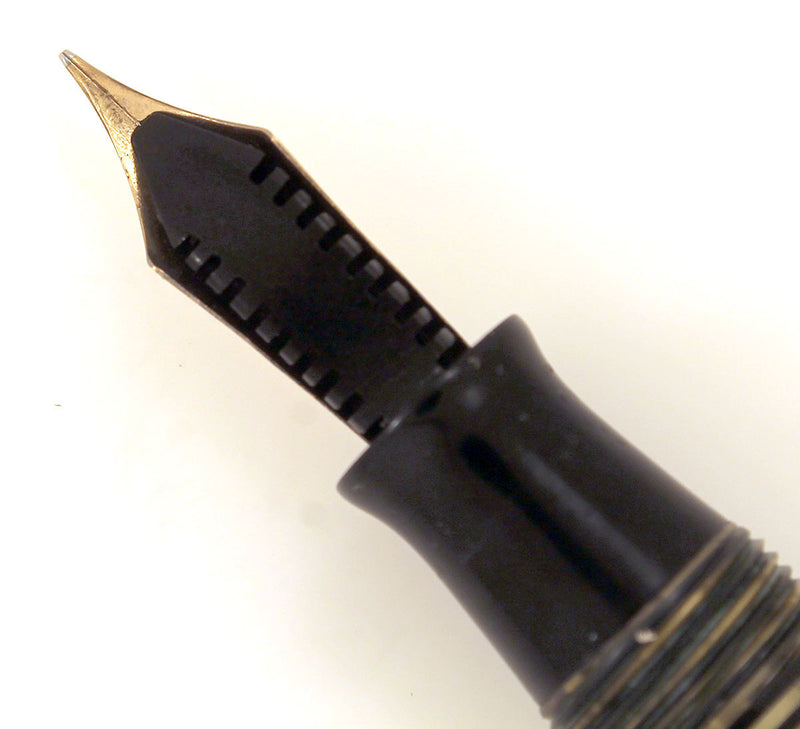 1939 PARKER GRAY PEARL VACUMATIC STREAMLINE STANDARD FOUNTAIN PEN W/ STAR CLIP OFFERED BY ANTIQUE DIGGER