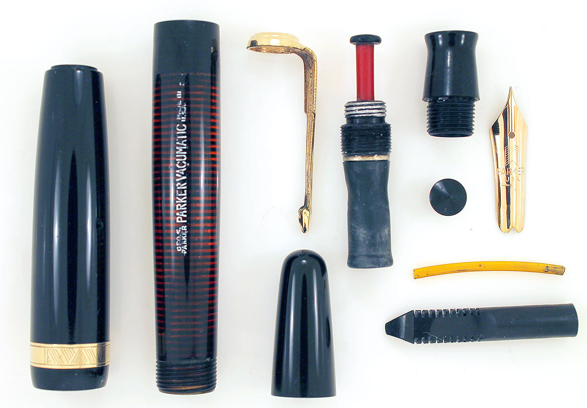 1943 PARKER VACUMATIC JET BLACK CELLULOID FOUNTAIN PEN WITH F to B NIB