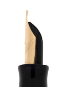 C1943 EVERSHARP SKYLINE EMERALD GREEN MOIRE CELLULOID FOUNTAIN PEN RESTORED SMOOTH NIB OFFERED BY ANTIQUE DIGGER